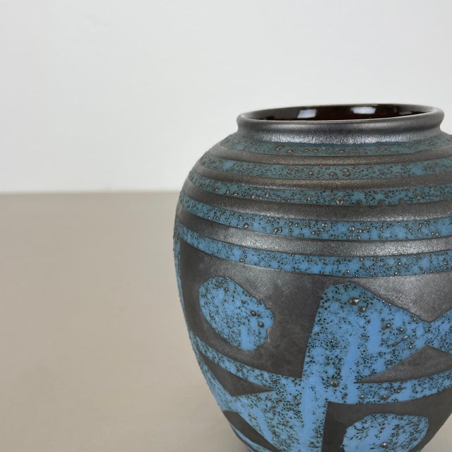 1960s Fat Lava Ceramic Ankara Vase by Heinz Siery for Carstens Tönnieshof, Germany, 1960s For Sale - Image 5 of 16