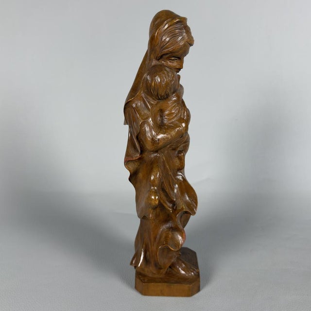 A powerful, hand-carved sacred representation, an example of fine 20th-century Italian craftsmanship. This solid wood...