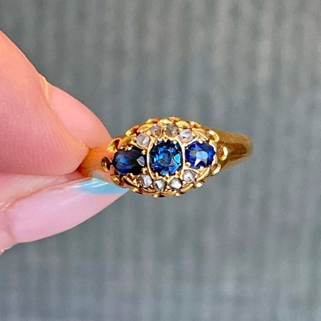 1904 Edwardian Sapphire Diamond 18k Gold Ring Size 7.5 For Sale - Image 4 of 11
