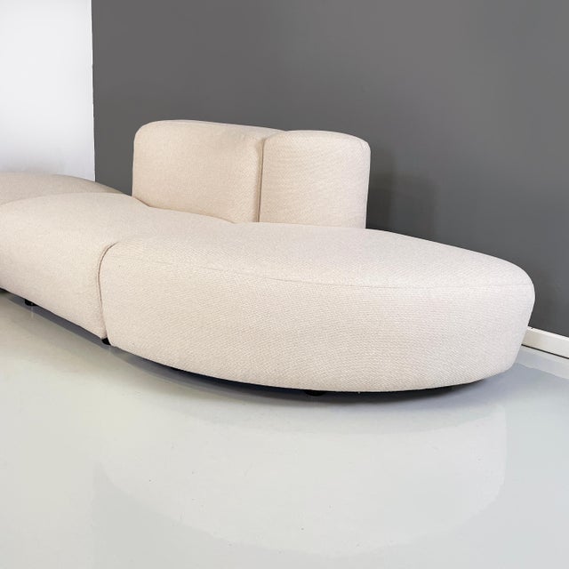 Italian Space Age Modern Modular Sofa in White-Beige Fabric with Pouf, 1970s, Set of 6 For Sale - Image 9 of 18