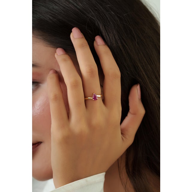 Estate Pear-Shaped Natural Ruby Solitaire Ring Size 5 in 14k Yellow Gold For Sale In New York - Image 6 of 16