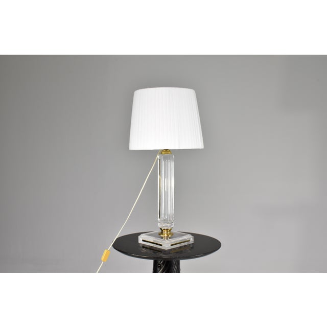 Hollywood Regency 1970's French Plexiglass Table Lamp For Sale - Image 3 of 10