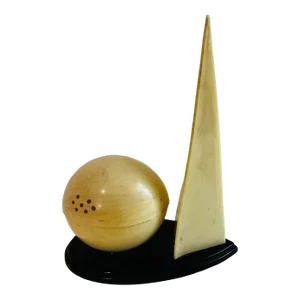1939 New York World's Fair Salt and Pepper