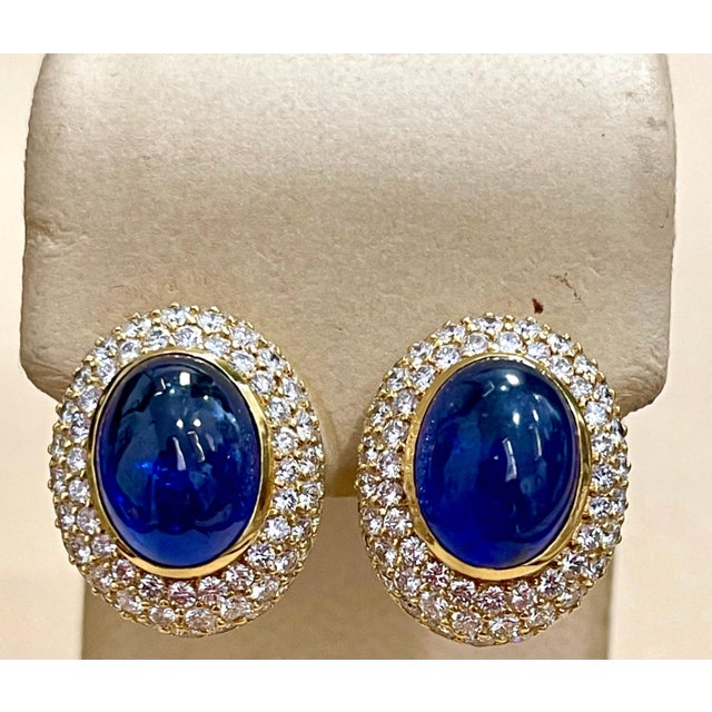 Gemstone AGL Certified Natural Ceylon Sapphire Cabochon Stud / Clip Earring 18 Kt Gold For Sale - Image 7 of 18