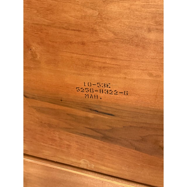 Late 20th Century Mahogany China Cabinet For Sale In San Francisco - Image 6 of 12