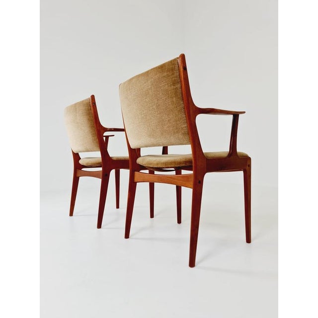 Mid-Century Modern Danish Armchair with Teak Frame and Gray Upholstery by Johannes Andersen for Uldum Møbelfabrik, 1960s For Sale - Image 9 of 14