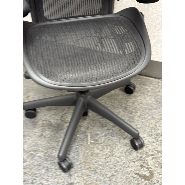 2010s Herman Miller Aeron Office Chair, B For Sale - Image 5 of 12