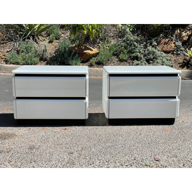 1980s Post Modern White Lacquered Rougier Nightstands - a Pair For Sale - Image 11 of 12