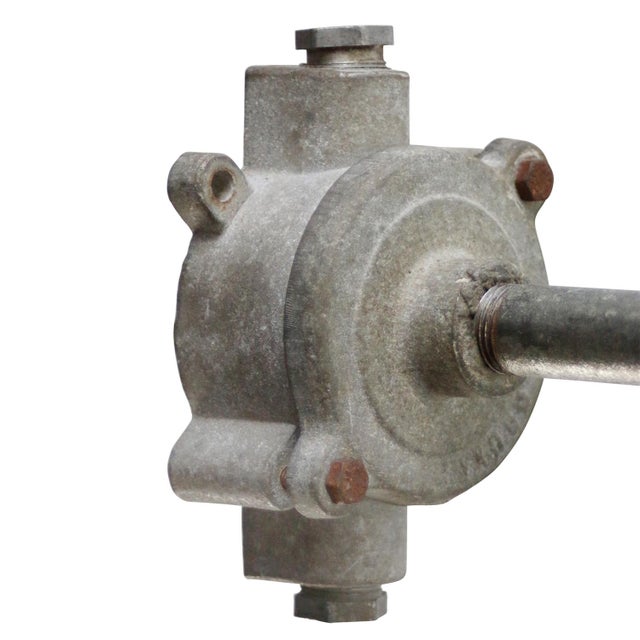 1950s Vintage Industrial Cast Iron & White Enamel Wall Lights by Benjamin Usa for Benjamin Electric Manufacturing Company For Sale - Image 5 of 6