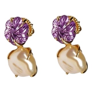 Late 20th Century Pair of 14K Gold Amethyst Baroque Pearl Earrings Estate For Sale
