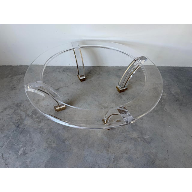 Metal Glamorous Vintage Jeffrey Bigelow Style Lucite & Brass Sculptural Round Coffee Table With Glass Insert For Sale - Image 7 of 12
