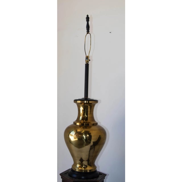 Polished Brass Large Scale Hollywood Regency Moroccan Urn Table Lamp 1950's For Sale - Image 11 of 13