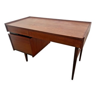 Rare Mid-Century Modern Walnut Desk by Merton Gershun for Dillingham "Esprit" For Sale