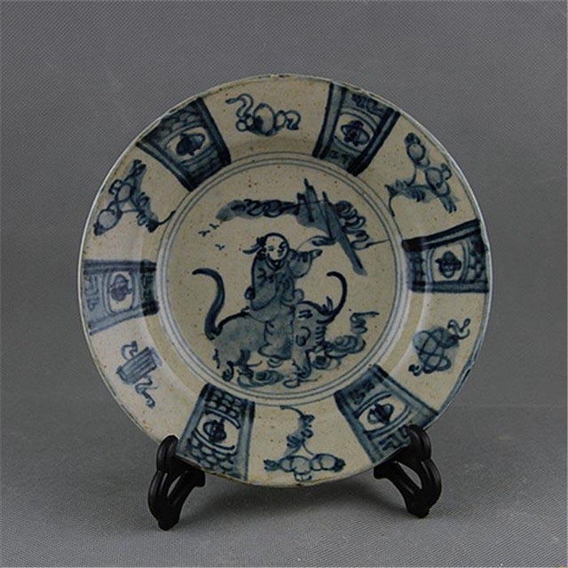 1940s 1940s Blue and White Porcelain Plate With Figure and Beast Motif For Sale - Image 5 of 5