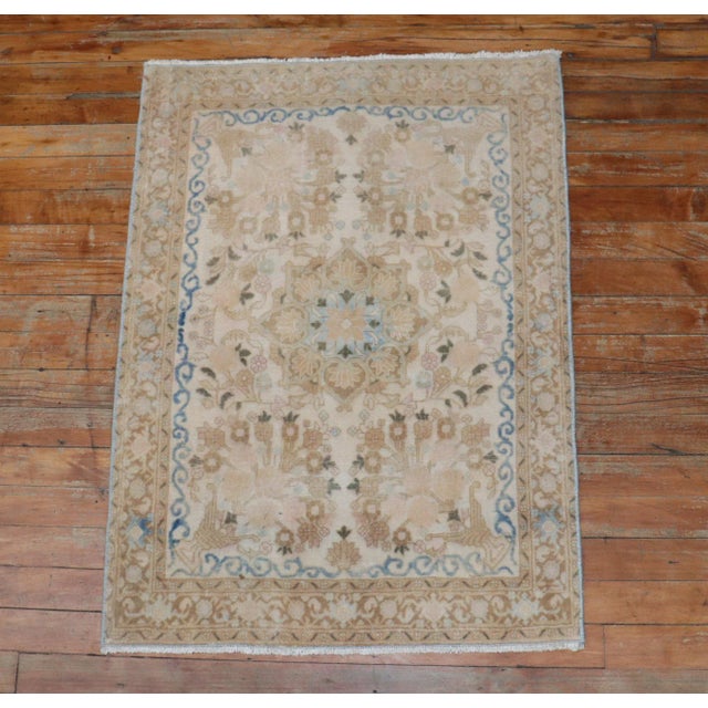 Vintage Neutral Kashan Mini Mat Rug - 2'2" x 3' For Sale In New York - Image 6 of 7