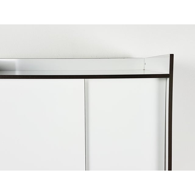 Mid-Century Modern Italian White Laminated Plastic Storage Unit with Shelves and Sliding Doors from La Rinascente, 1960s For Sale - Image 3 of 11