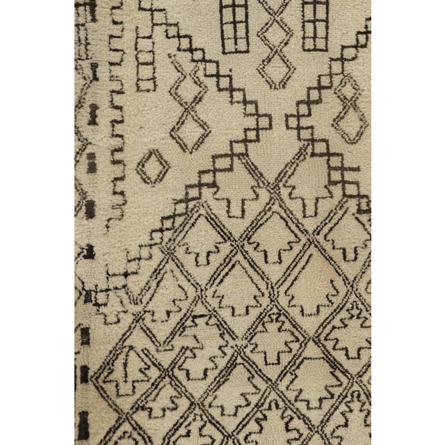 Traditional Vintage Moroccan Rug, Cream and Brown Diamond Geometric Patterns - Rug & Kilim For Sale - Image 3 of 8