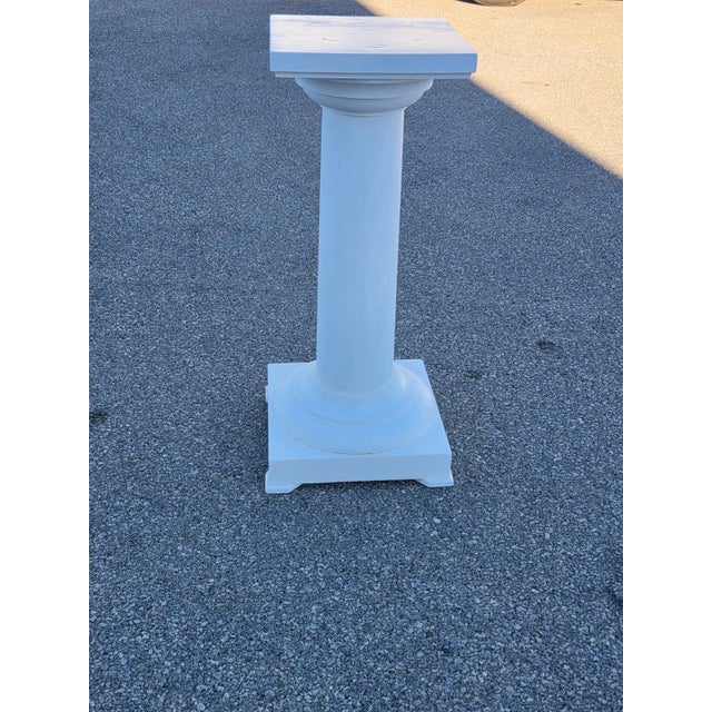Wood 19thc American Victorian Pedestal Pine Painted White, Very Strong. For Sale - Image 7 of 14