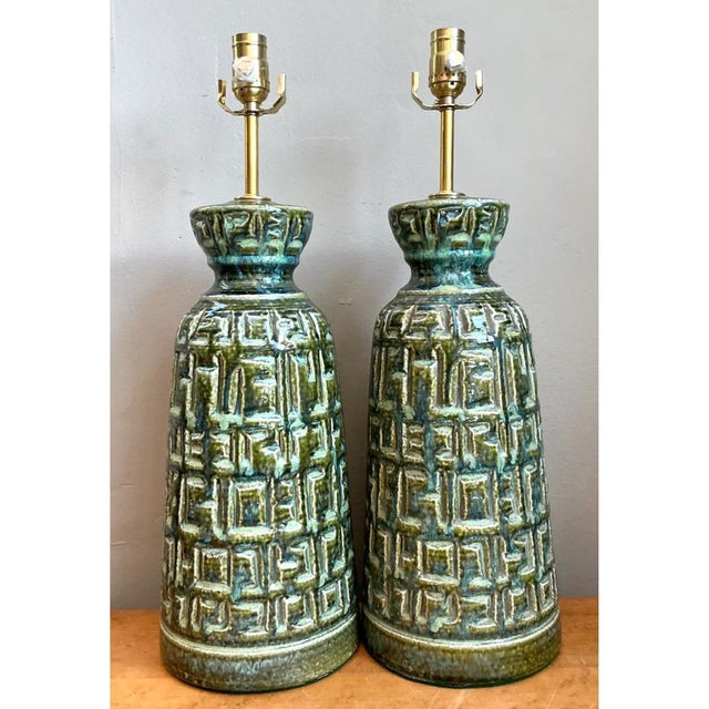 Metal Vintage Mid-Century Modern Green Textured Ceramic Table Lamps - a Pair For Sale - Image 7 of 12