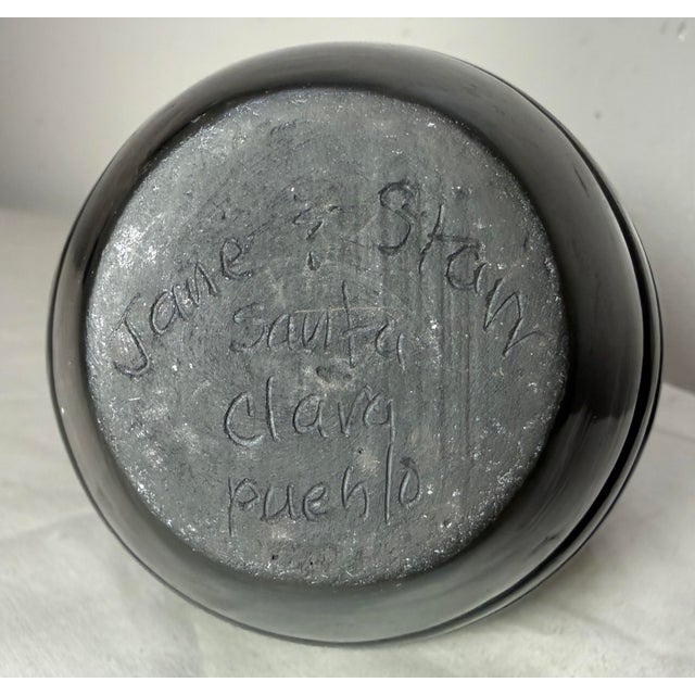 Native American Jane & Starr Santa Clara Pueblo Black Pottery Wedding Jar Vase For Sale - Image 10 of 11