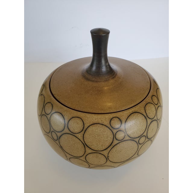 Mid-Century Modern Mid 20th Century Harrison McIntosh Stoneware Pottery Covered Vessel with Abstract Circles For Sale - Image 3 of 13