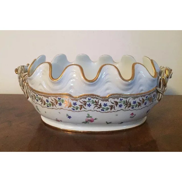 White Large 18th Century French Porcelain Centerpiece Cachepot For Sale - Image 8 of 11