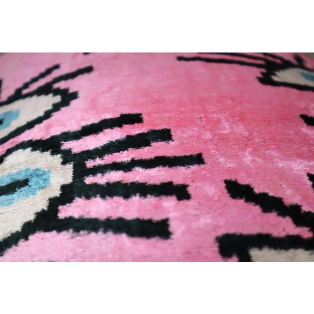 Contemporary Pink Velvet Throw Pillow & Down Insert For Sale In San Francisco - Image 6 of 11