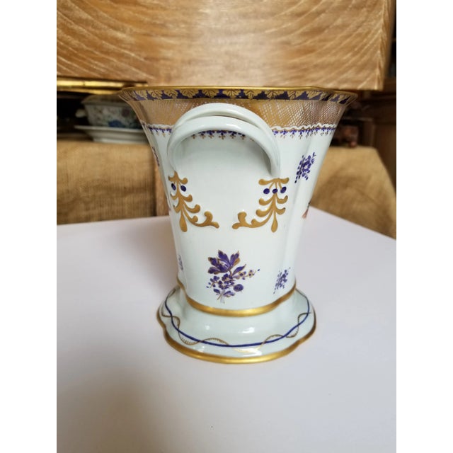White 1960s Chinese Export Style Vase by Mottahedeh For Sale - Image 8 of 11