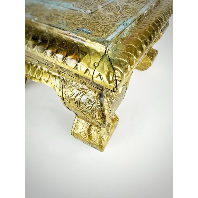 Vintage Anglo Indian Brass-Clad Embossed Chowki Pedestal Table | Brass Floral Display Riser | Hollywood Regency Boho Decor For Sale In Atlanta - Image 6 of 12