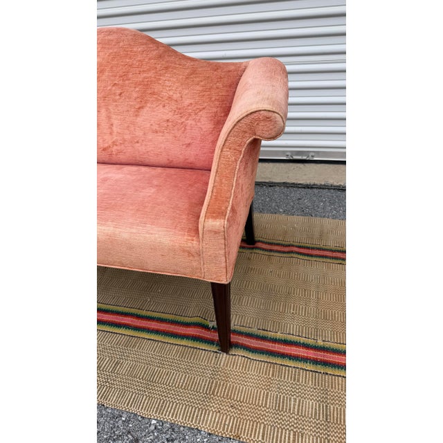 George Hepplewhite A Very Nice Antique Mahogany Camelback Window Settee, English, Circa 1920’s For Sale - Image 4 of 17