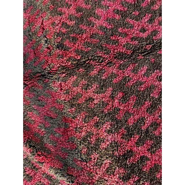 Tribal Vintage Moroccan Talsint Rug – Handmade Berber Wool Rug – Pink Tribal Area Rug For Sale - Image 3 of 11