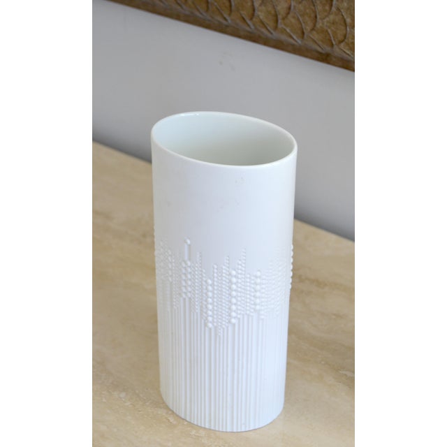 Mid-Century Modern 1950s Tapio Wirkkala White Bisque Drops Oval Flower Vase Rosenthal Studio Line Germany For Sale - Image 3 of 12