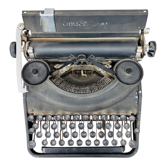 1930s Underwood Noiseless 77 Portable Typewriter For Sale
