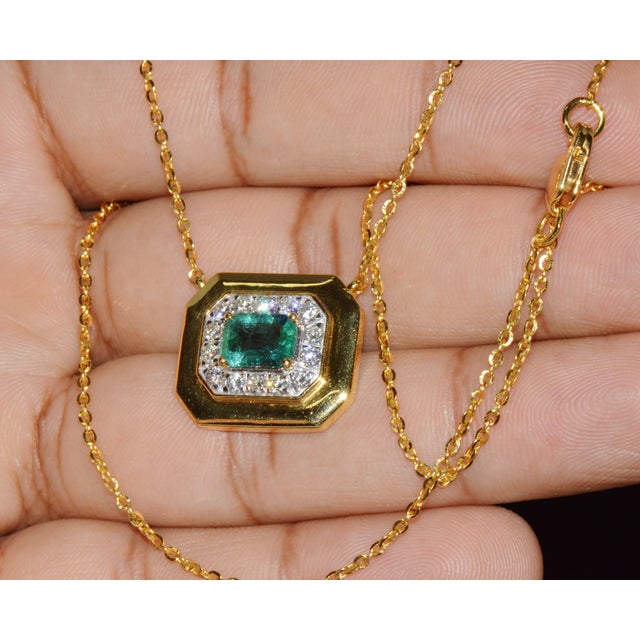Metal Gia Certified Natural 1.76Cts Emerald Diamond 18k Solid Gold Necklace For Sale - Image 7 of 17