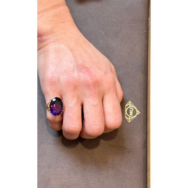 11 Carat Amethyst Cocktail Ring in 14 Karat Yellow Gold 7.2 GmSize 5.25 For Sale - Image 13 of 18