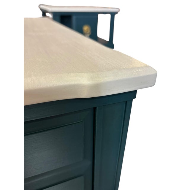 Vintage Teal Painted Side Table With Faux Marble Top & Brass Hardware For Sale - Image 4 of 5