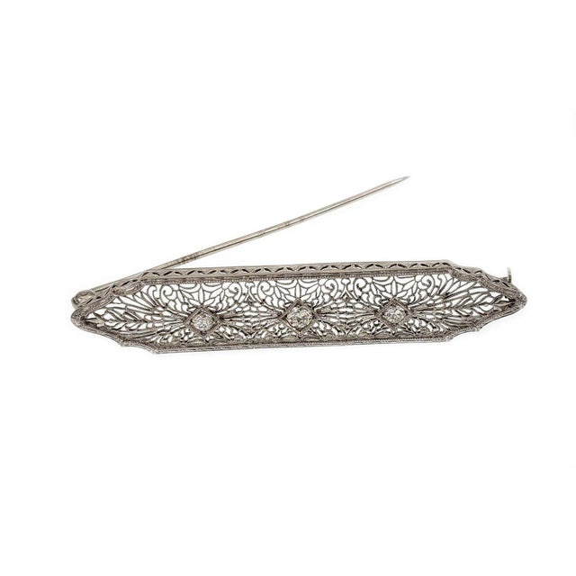 Late 20th Century Art Deco Platinum Diamond 14k White Gold Filigree Long Brooch For Sale - Image 5 of 6