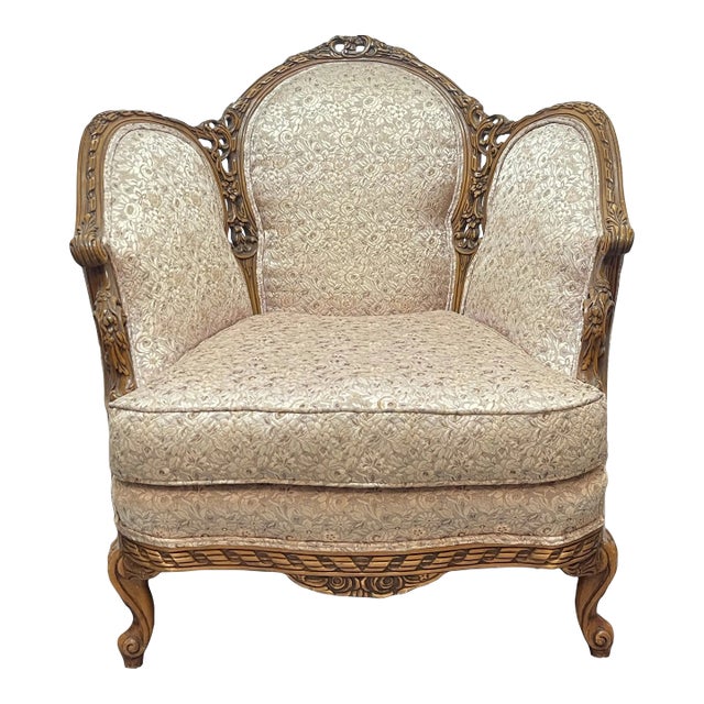 Early 20th Century Louis XV Style Ornately Carved Walnut Lounge Chair For Sale