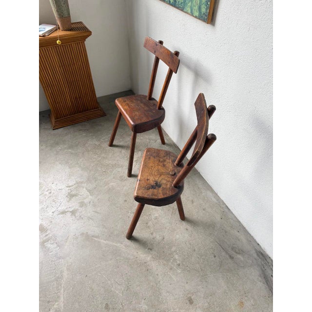 Wood Folk Art Savoyard Tripod Chairs in Oak, 1900s, Set of 2 For Sale - Image 7 of 18