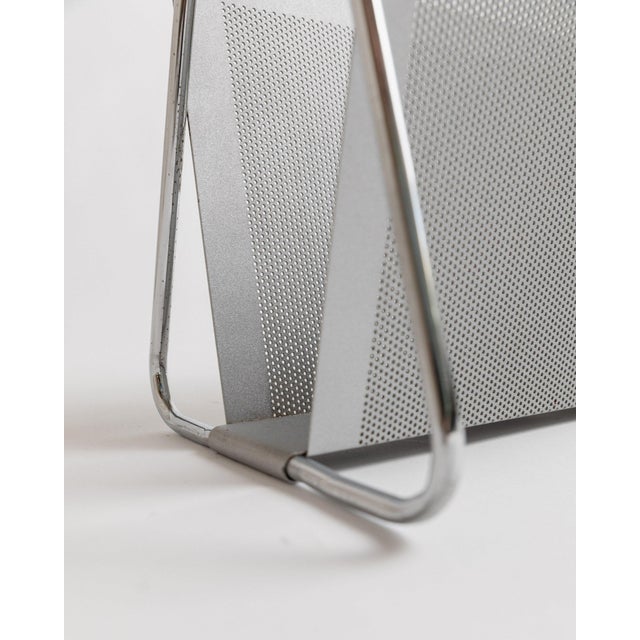 Silver Space Age Chrome-Plated Metal Magazine Rack from Mascagni, Italy, 1970s For Sale - Image 8 of 11