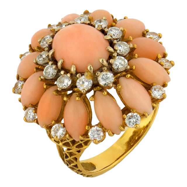 Vintage Angel Skin Coral Diamond 18k Gold Cocktail Ring, Size 7.25 For Sale