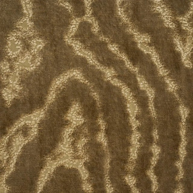 Contemporary SAMPLE - Schumacher Marisa Moire Velvet Fabric In Camel For Sale - Image 3 of 4