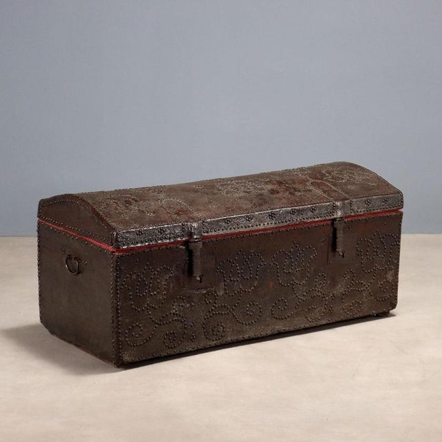 Spanish Wooden Trunk in Leather For Sale - Image 12 of 12