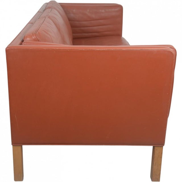 Børge Mogensen 2333 3-seater sofa upholstered in original cognac leather, and with mahogany legs. The sofa is from 1998...