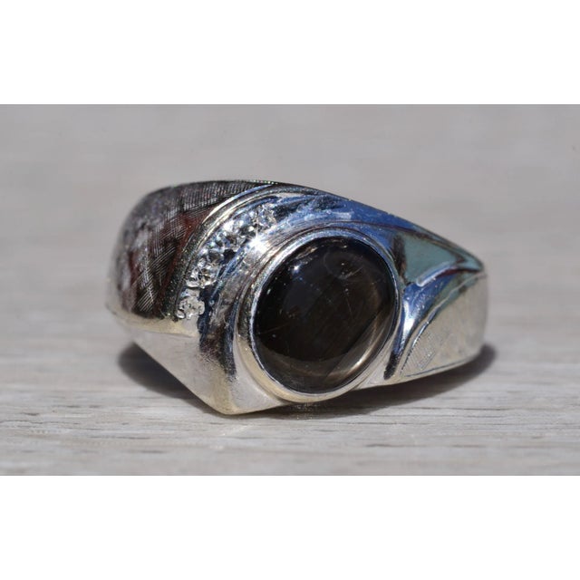 The Cascorro: Gentlemen's 14K Black Star Sapphire and Diamond Ring For Sale - Image 4 of 11