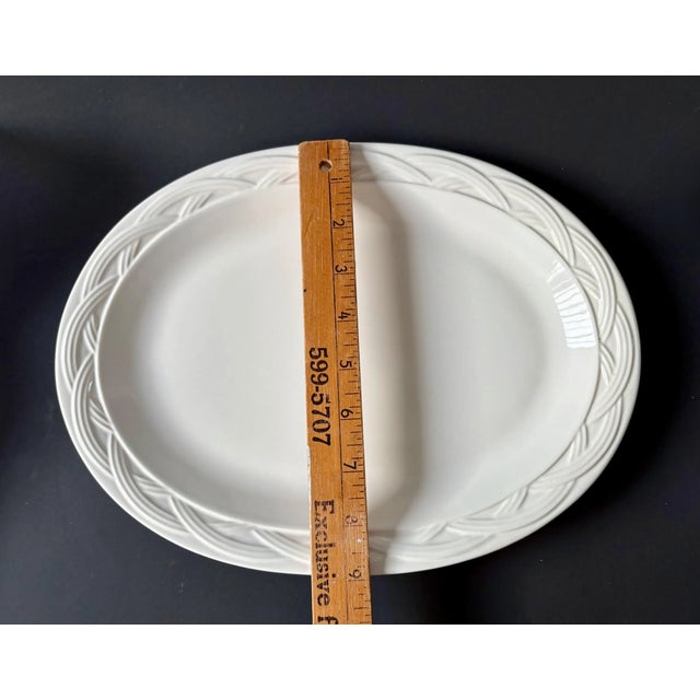 Vintage Pfaltzgraff Acadia White Oval Platter – Stoneware Serving Dish With Woven Rim, Off-White For Sale In Miami - Image 6 of 7