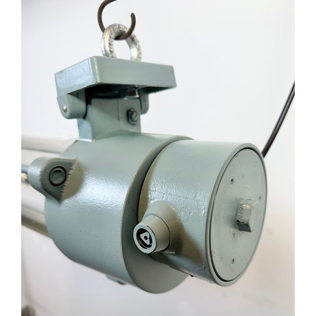 Metal East German Industrial Fluorescent Tube Light from Leuchtenbau Wittenberg, 1980s For Sale - Image 7 of 18