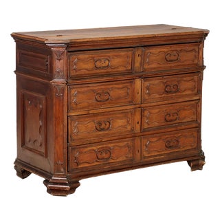 Early 18th Century Baroque Walnut Canterano For Sale