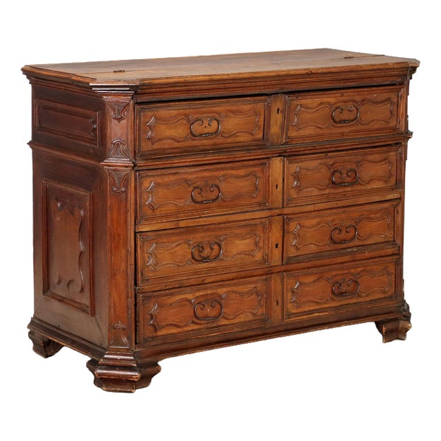Early 18th Century Baroque Walnut Canterano For Sale