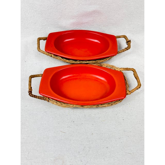 Add a vibrant pop of retro charm to your kitchen or table setting with this gorgeous set of vintage 1960s Dynasty Ware...